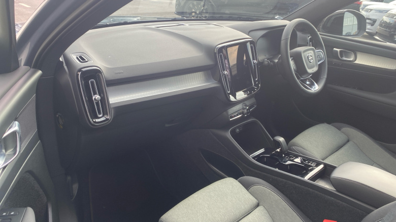 Volvo Xc40 1.5 T4 Recharge PHEV Plus Dark 5dr Auto Estate